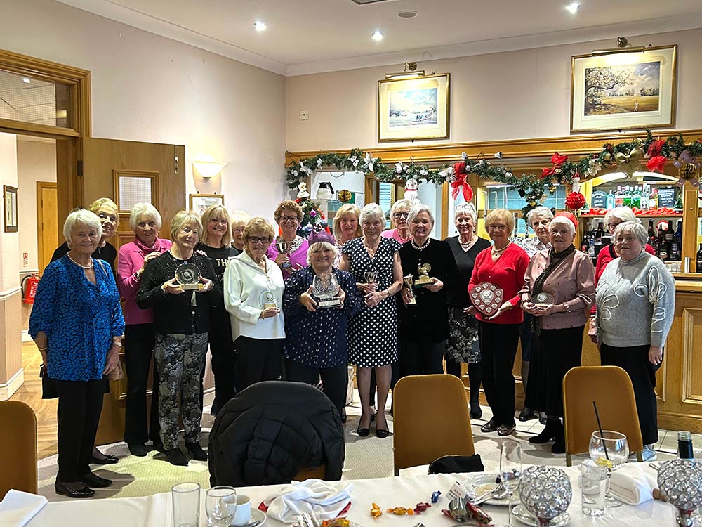 London Beach Ladies Golf